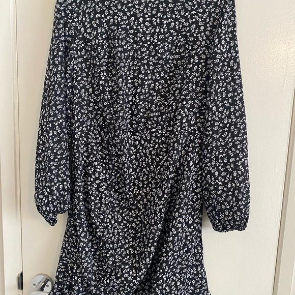 Plus Size Drawstring Knot Ruched RuffleHem Ditsy- 1XL - Picture 5 of 5